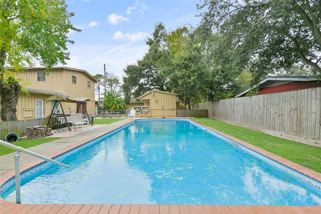 Imagine taking a dip in the backyard pool- perfect for barbecues and entertaining.