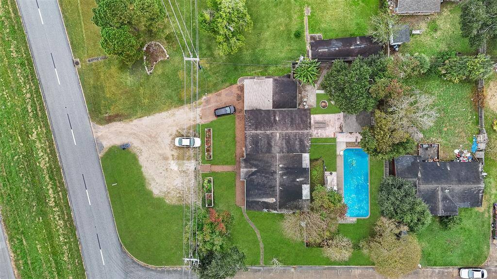 This aerial view shows the expansive size of the property- allowing for privacy and relaxation.
