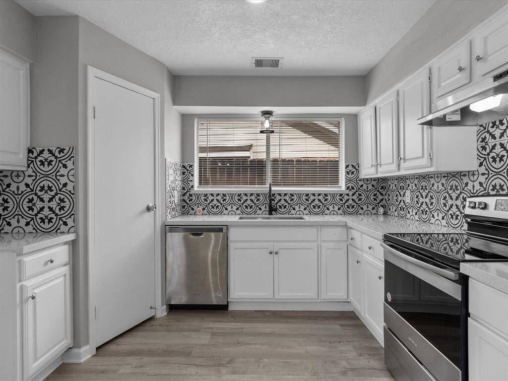 Lots of natural light throughout