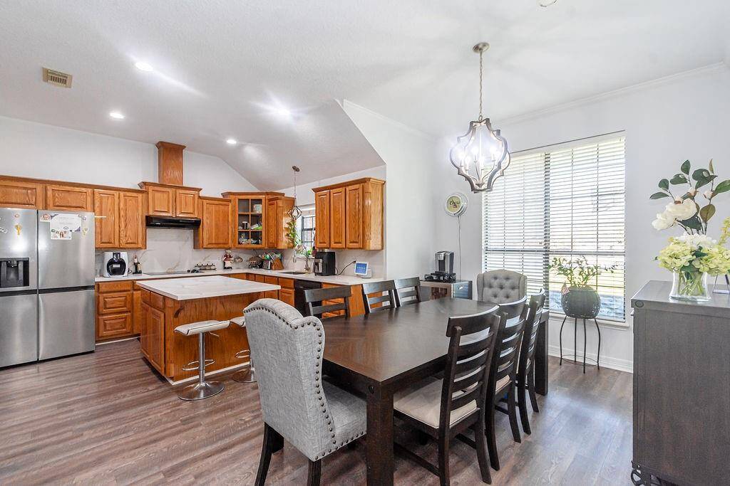 Dining/Kitchen