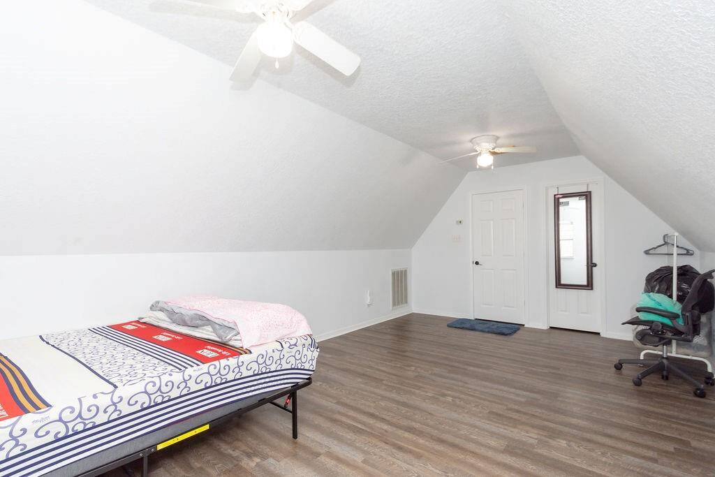 Bedroom/Gameroom