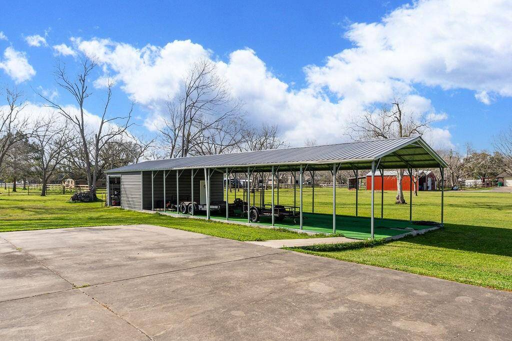 Storage Shed + Carport