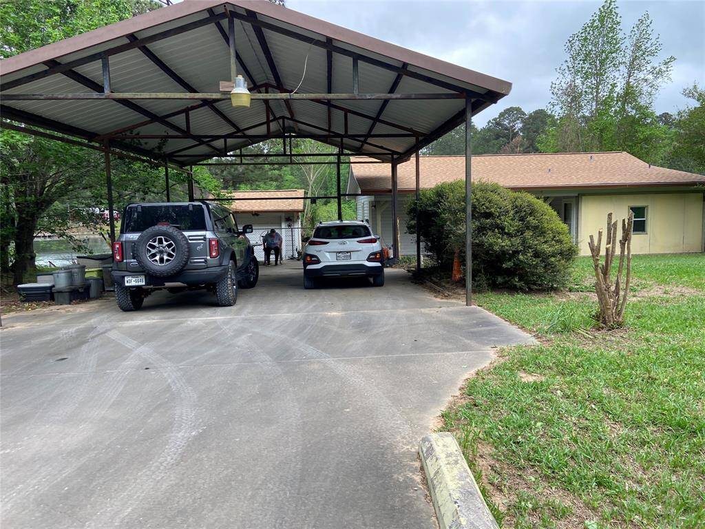 Huge covered parking would be great for entertaining