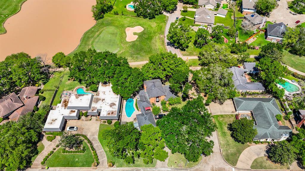This View :) You just don't get this lot and view in the newer subdivisions