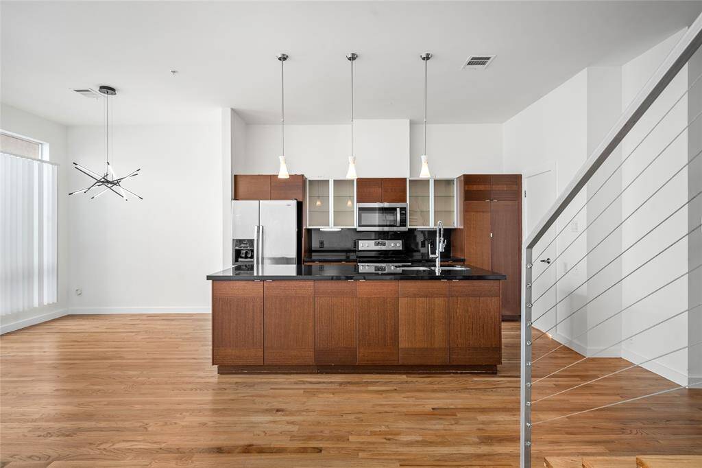 ***Virtually staged to show the room's potential when furniture is added.***