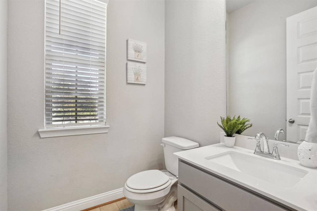 Secondary bathroom