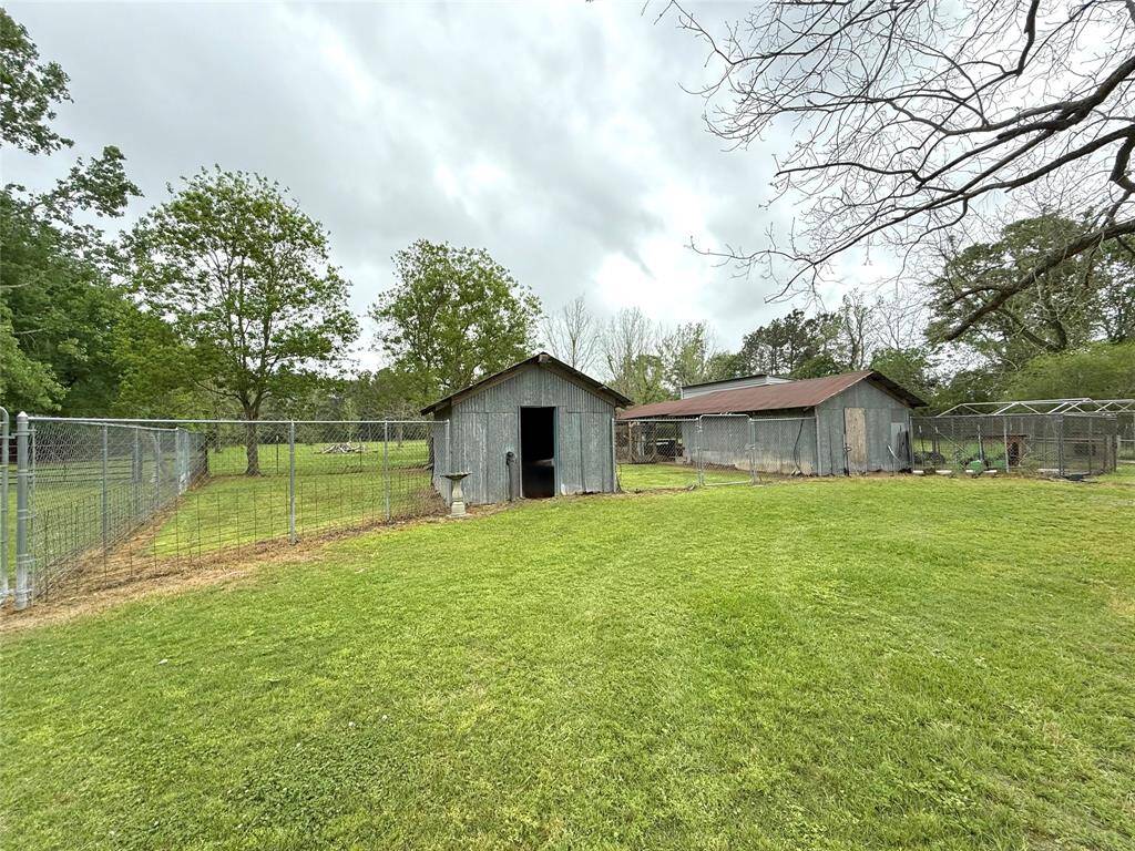 Out building with single horse stall behind