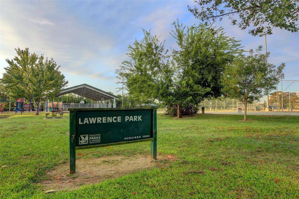 Lawrence park just 2 blocks to the West
