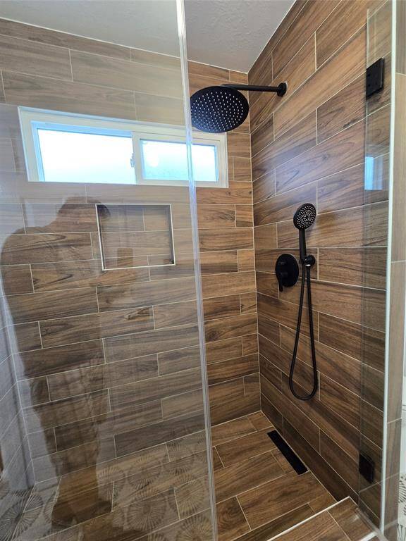 Shower in the Secondary Bath