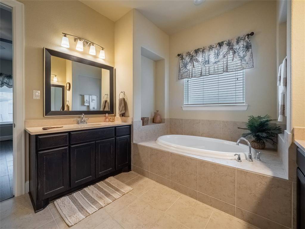 primary bath very roomy with walk in closet