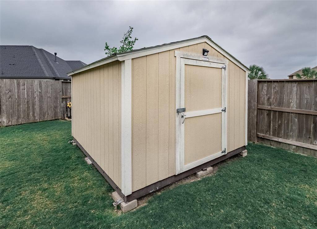 very large storage unit anchored down very sturdy