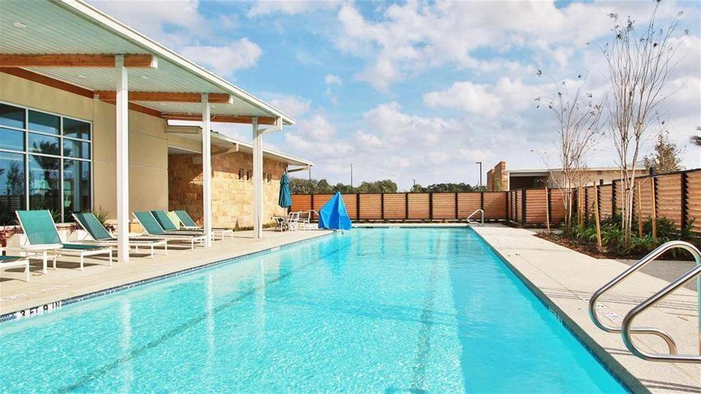 adult pool no one under 18 allowed