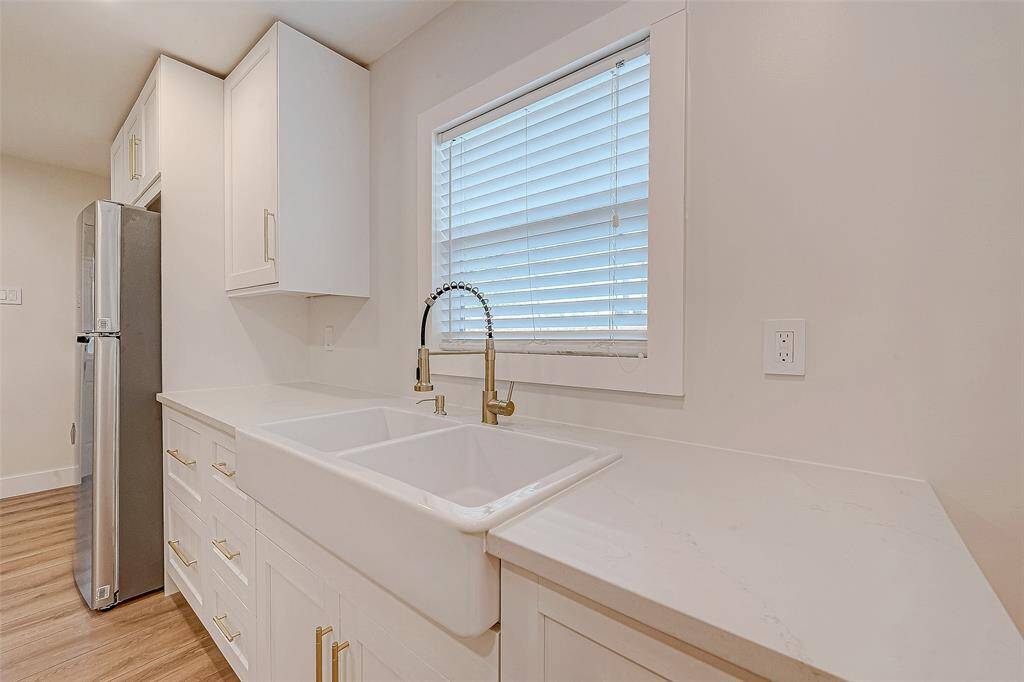 Photos taken prior to current tenant