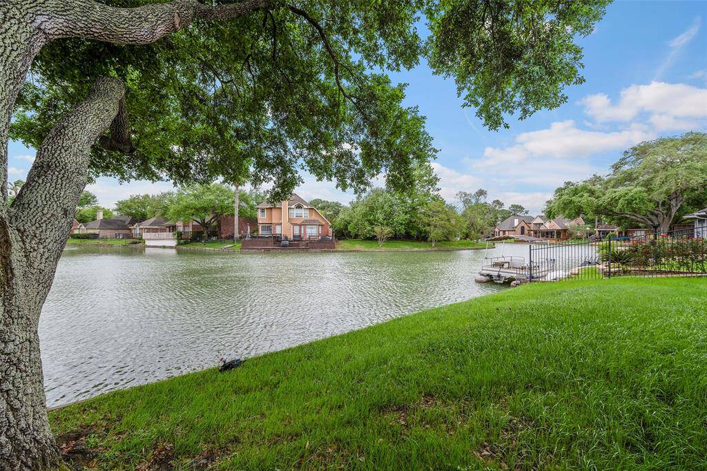 We know you will just love adding a launching deck for your very own paddle boat!