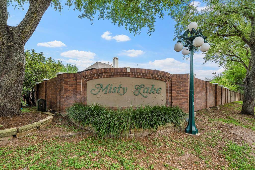 Schedule your showing to see this AMAZING home today!