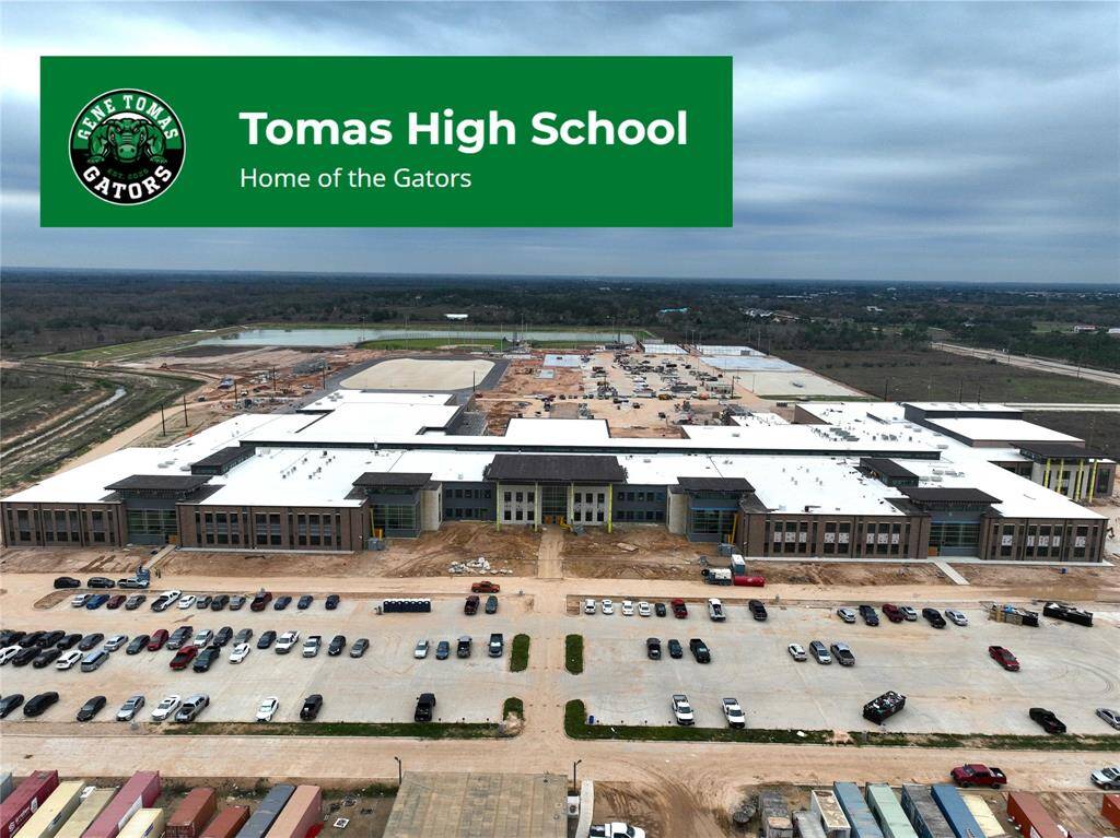This home is zoned to top-rated Lamar CISD schools at every level! And starting Fall 2025, students will attend LCISD’s brand-new, state-of-the-art secondary campuses—including the impressive Gene Tomas High School.