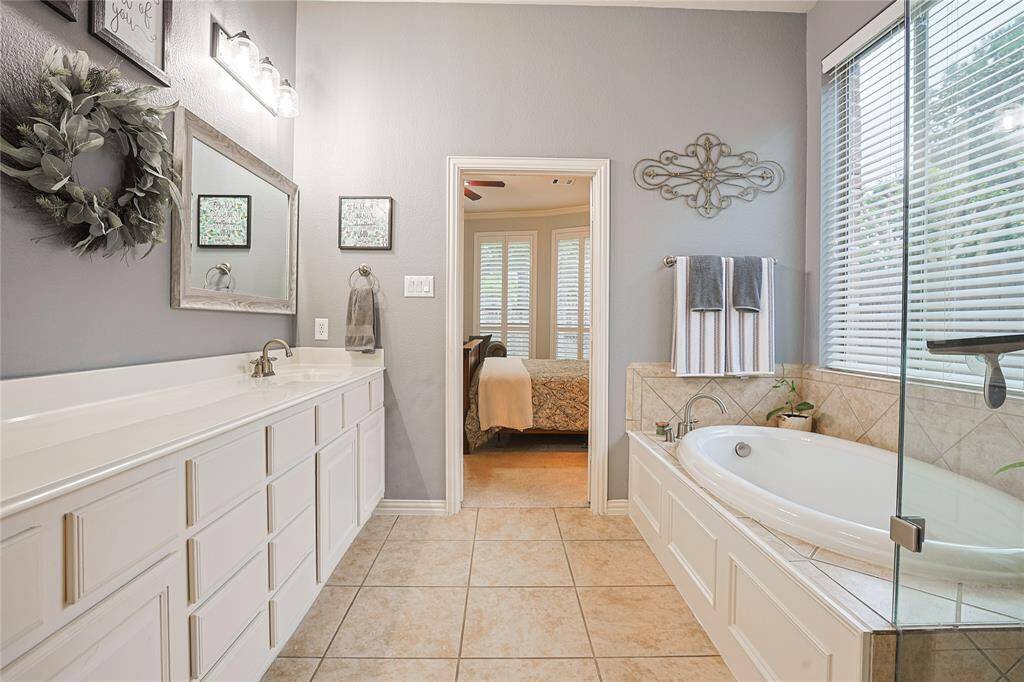 Two sinks and TONS of storage in the primary ensuite