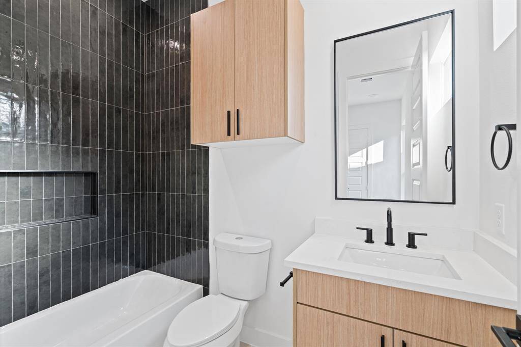 Secondary bathroom