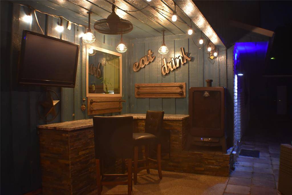 Outdoor Hangout BBQ Area.