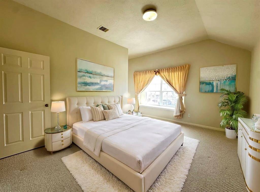 Guest bedroom 2 (virtual staged)