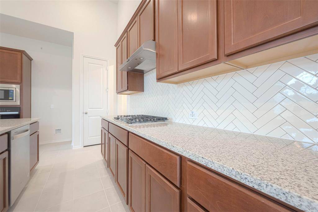 Stylish tile backsplash
