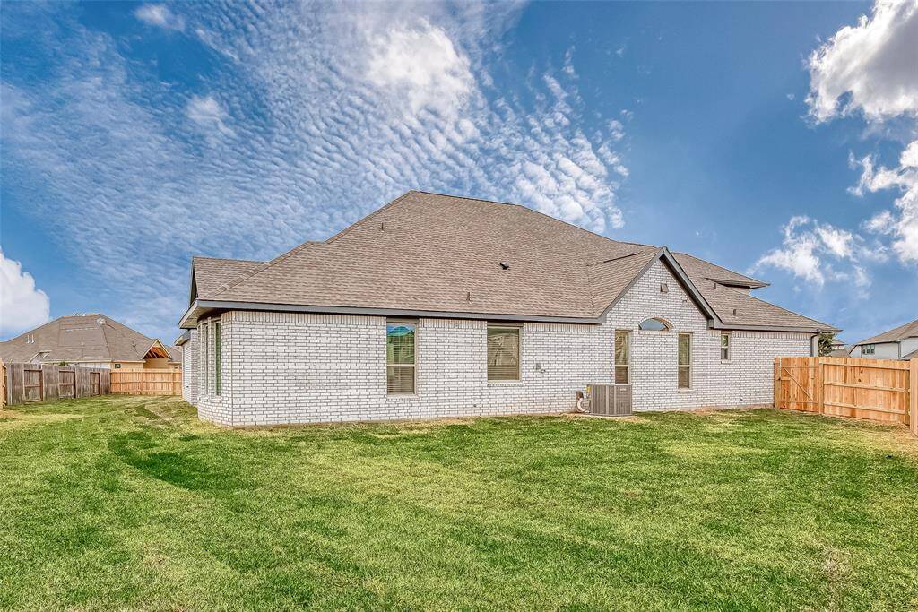 A spacious backyard that's perfect for you and your family!