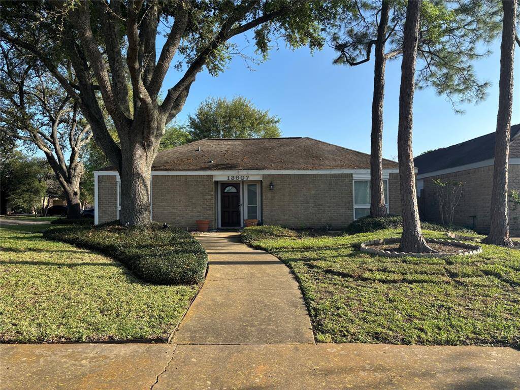 Welcome to 13807 Sheri Hollow Lane