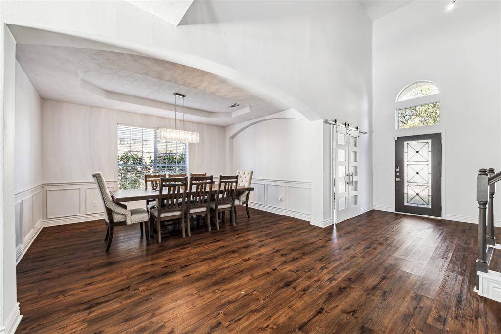 Formal Dining