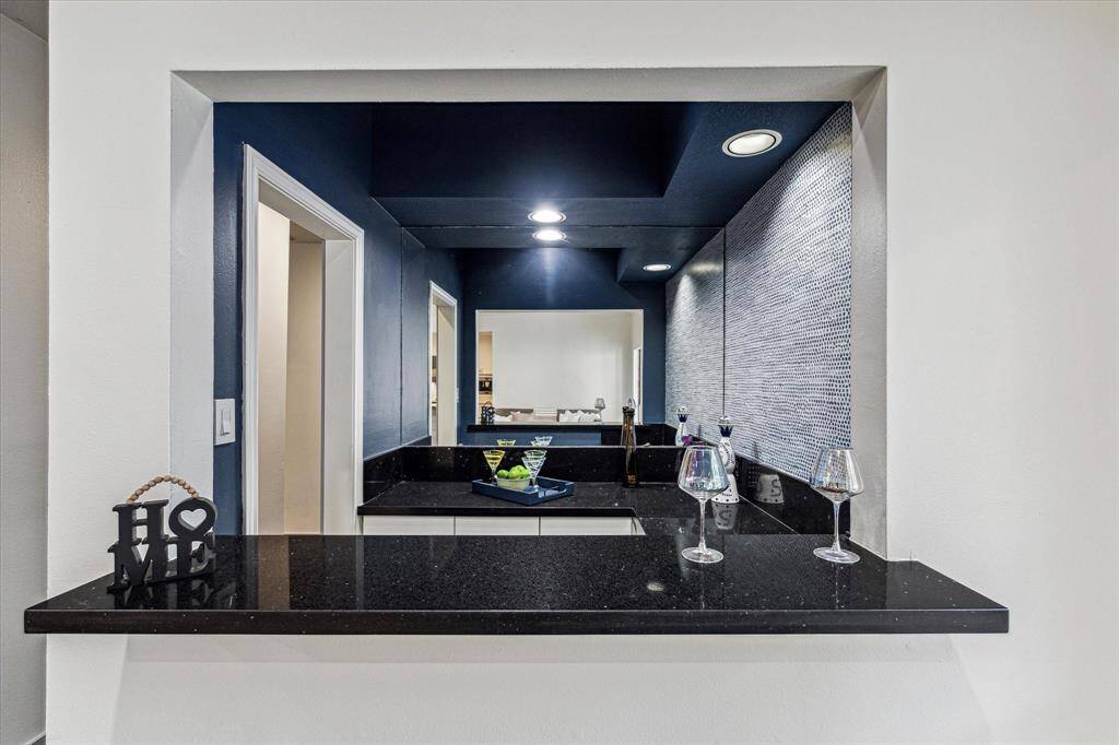 Another view of this glamorous bar!