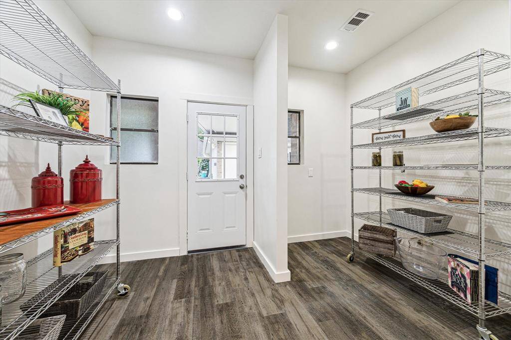 This room has connections for refrigeration.
