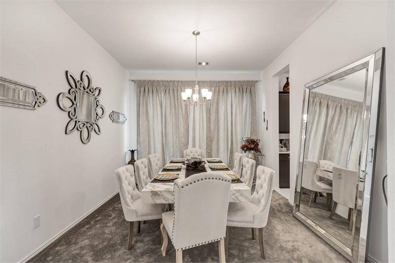 Dining room.