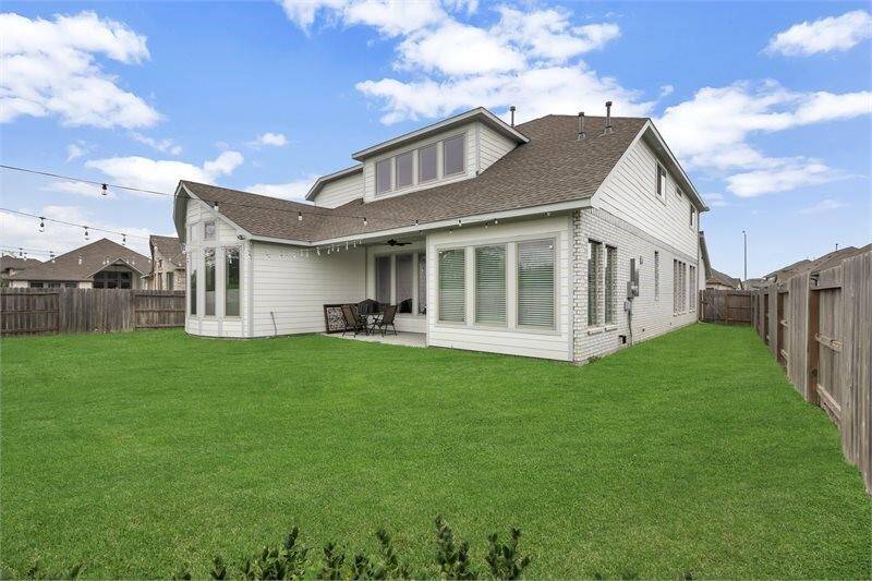 Large backyard with NO back neighbors!