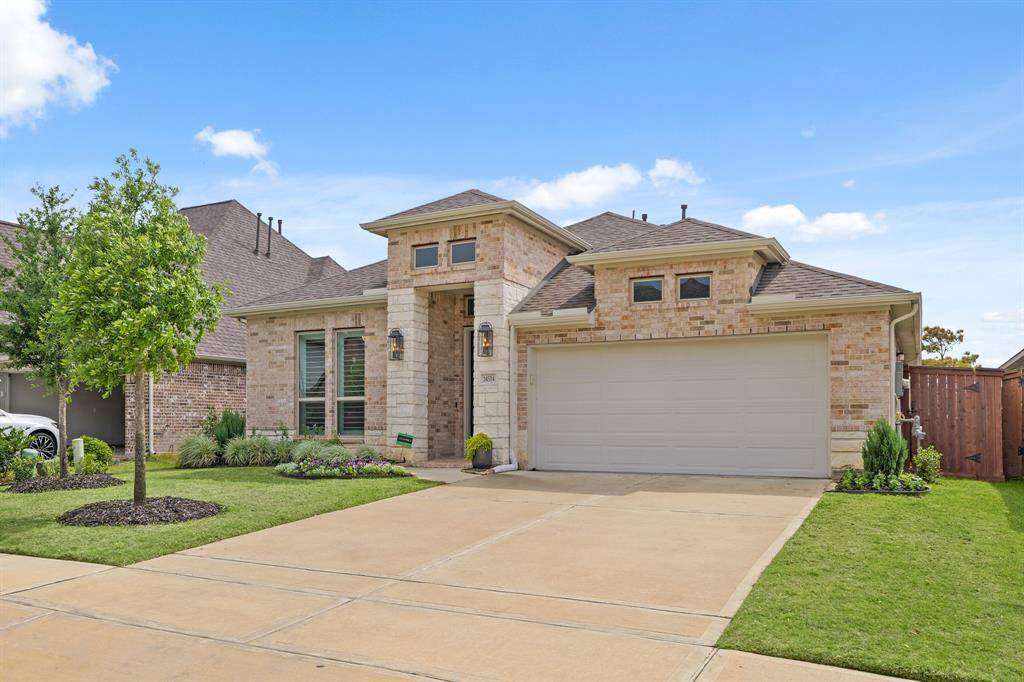 Modern and Classic Curb Appeal