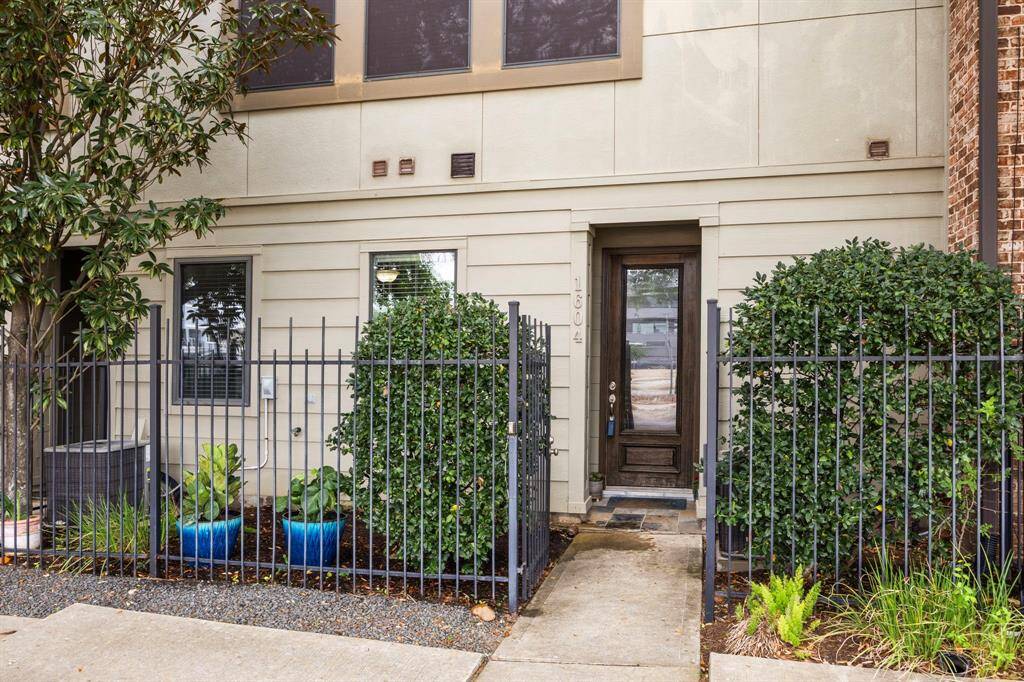 Entry way