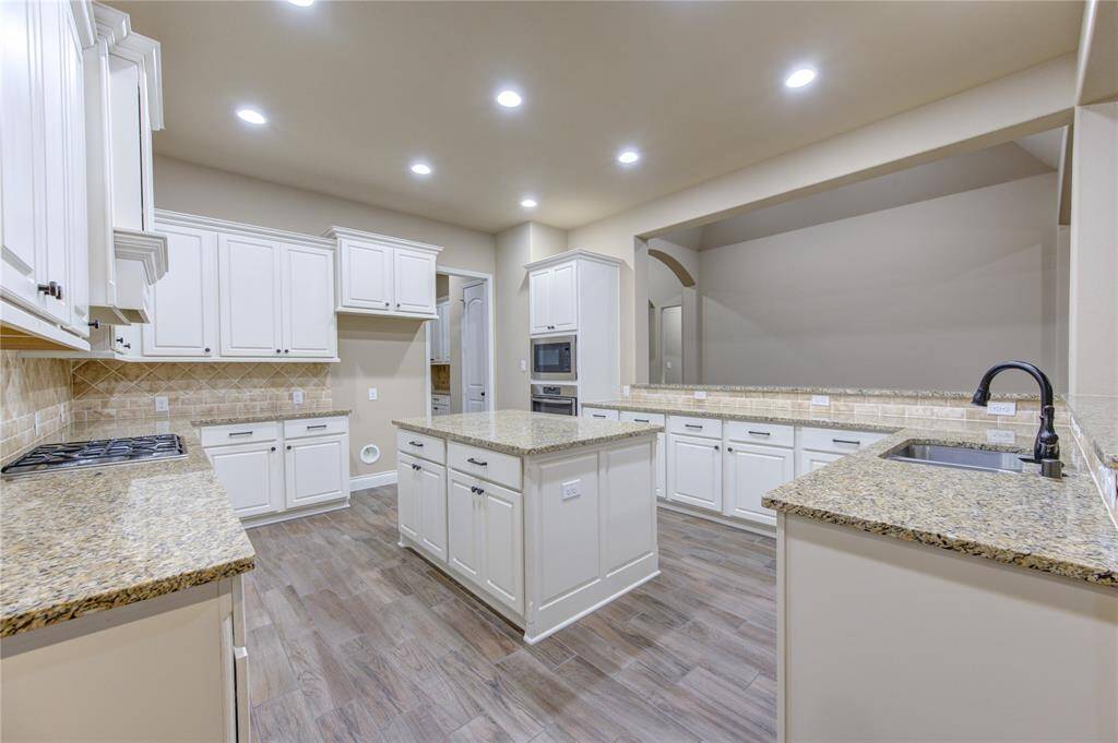 Stunning chef's kitchen!