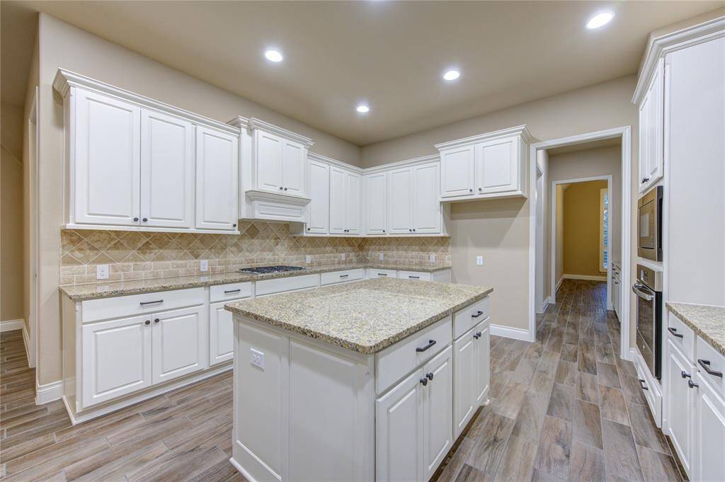 Stunning chef's kitchen!