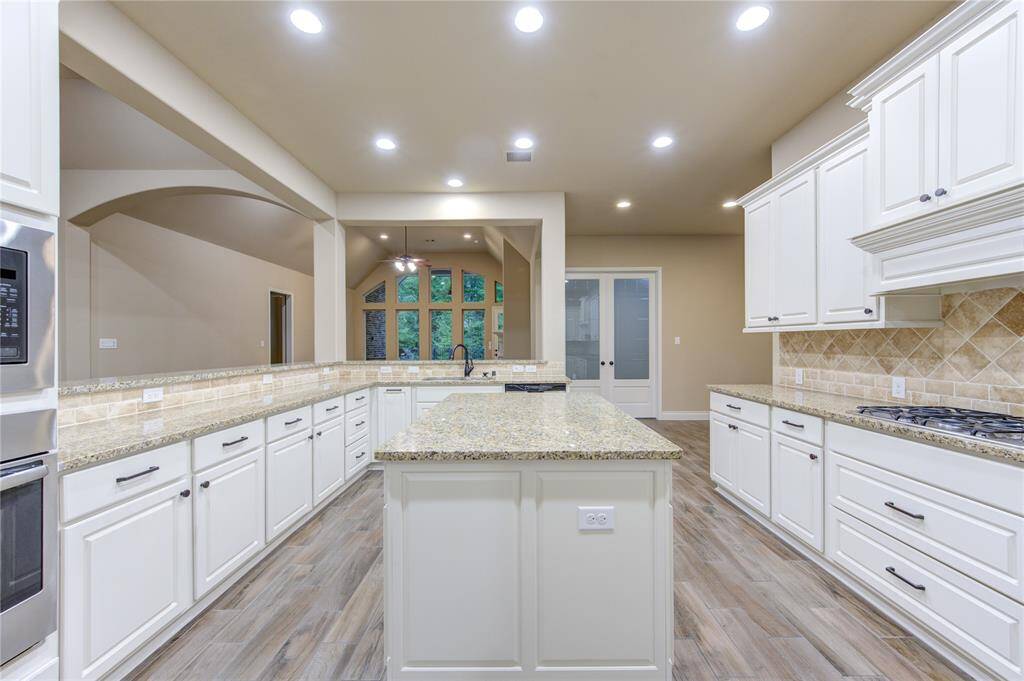 Stunning chef's kitchen!