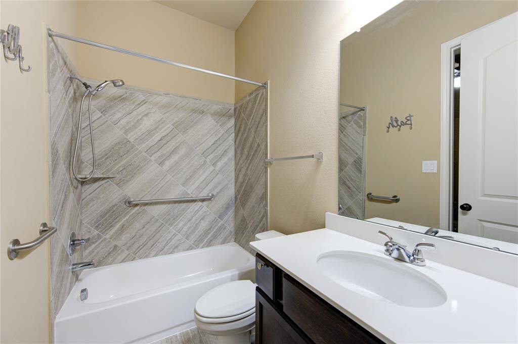 Mother In-Law Suite w/full bath