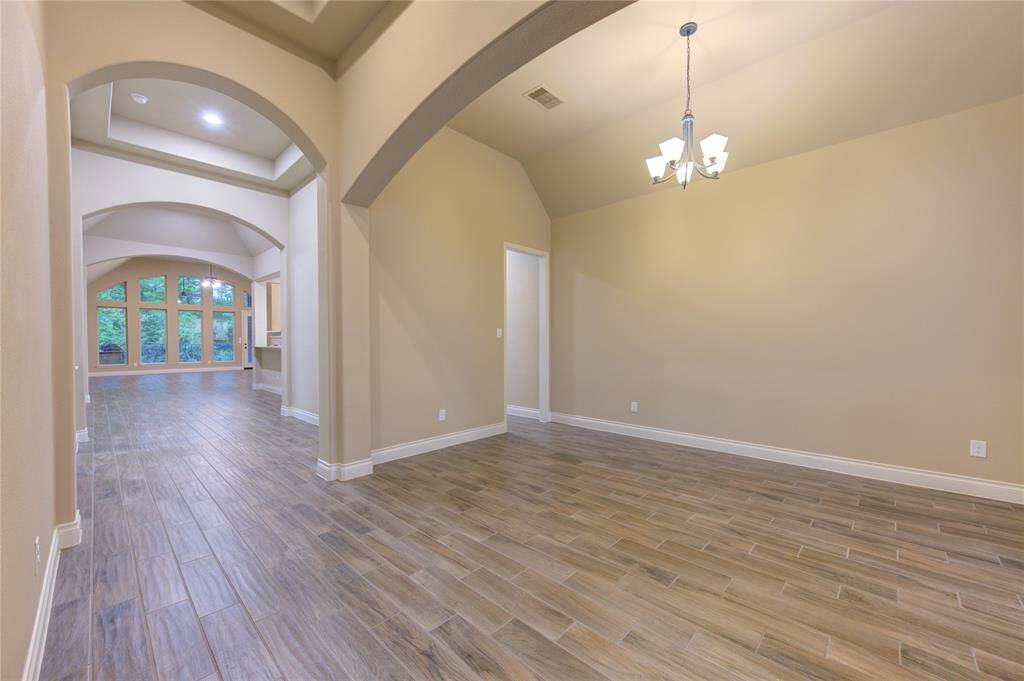 Entryway/dining room