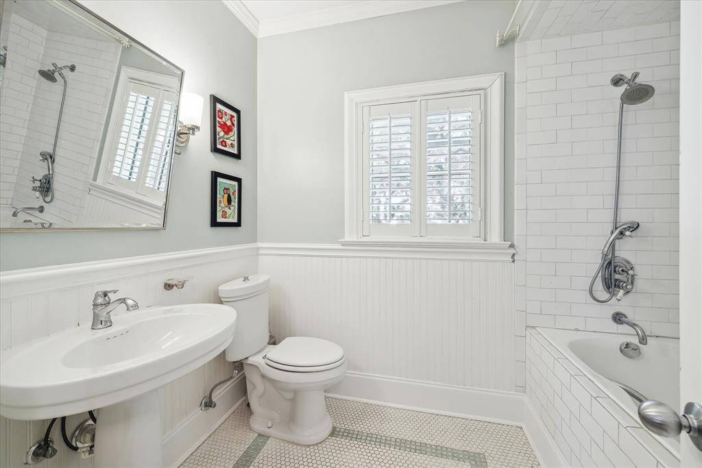 Secondary bathroom on 2nd floor.