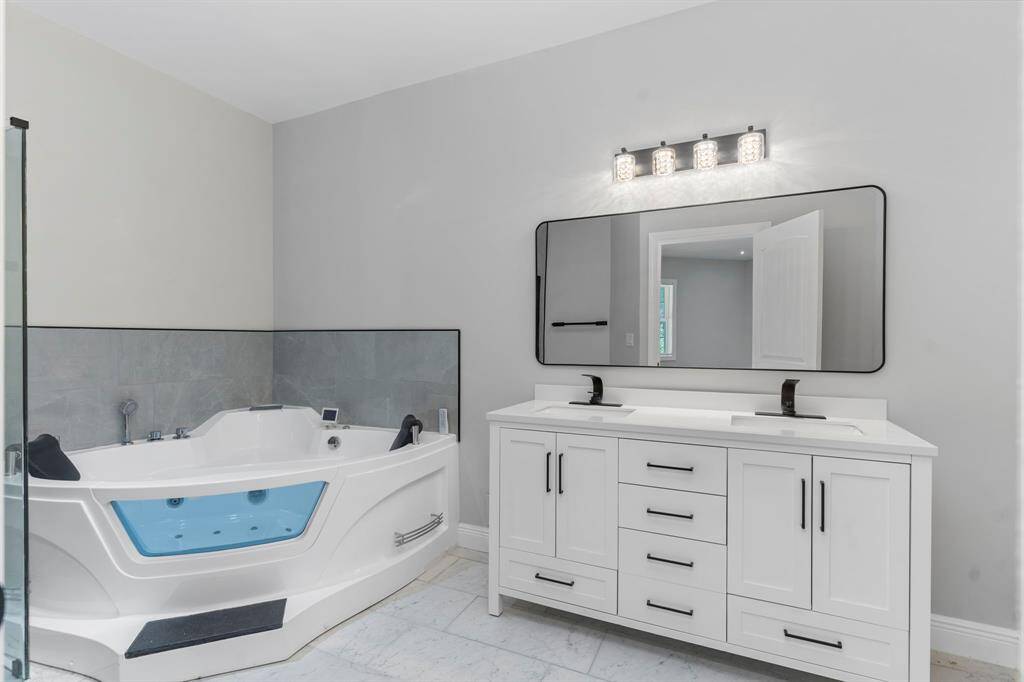 Dual vanity sinks.