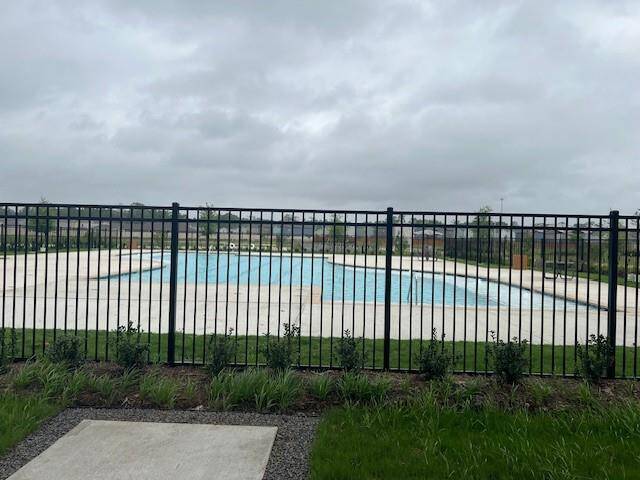 Brand new community POOL!!