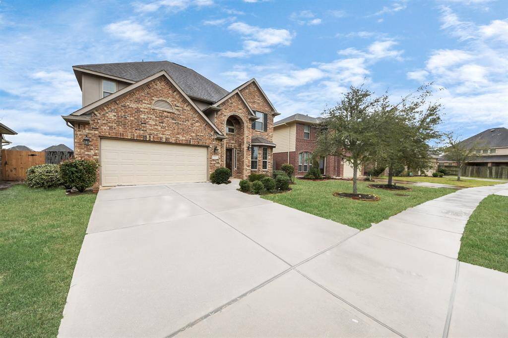 Long private driveway