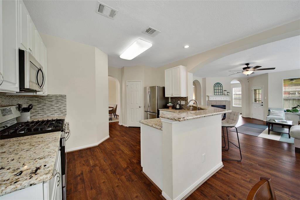 The kitchen is beautiful and easy to work in.
