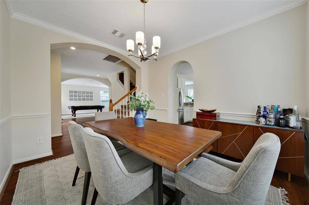 Holiday dinners with family and friends in your new home is a treat.