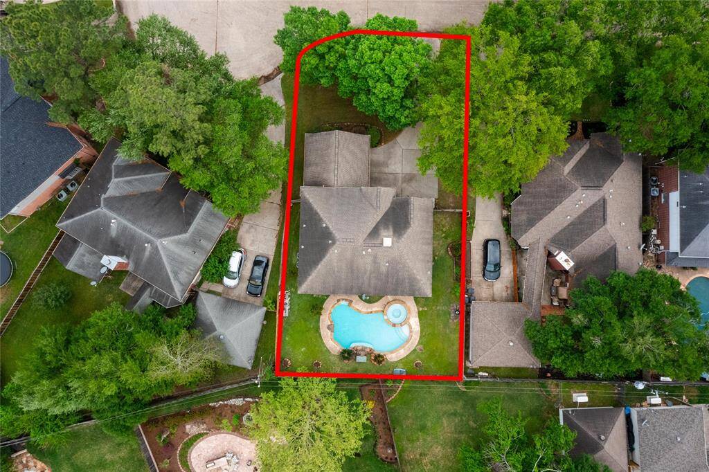 Located at the end of a cul de sac street with a great backyard featuring a pool & spa with plenty of grass left where the kiddos and pets and play.