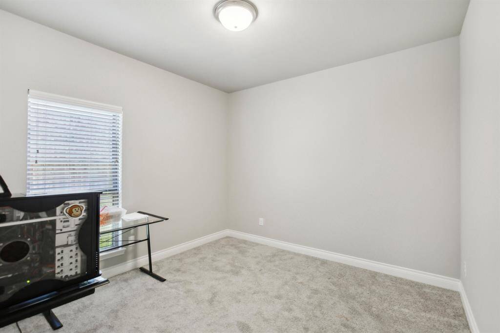 bedroom offers a spacious walk-in closet, providing both comfort and ample storage.