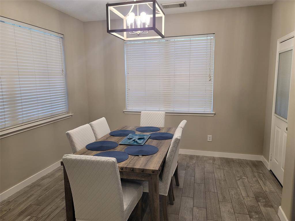 Breakfast Room