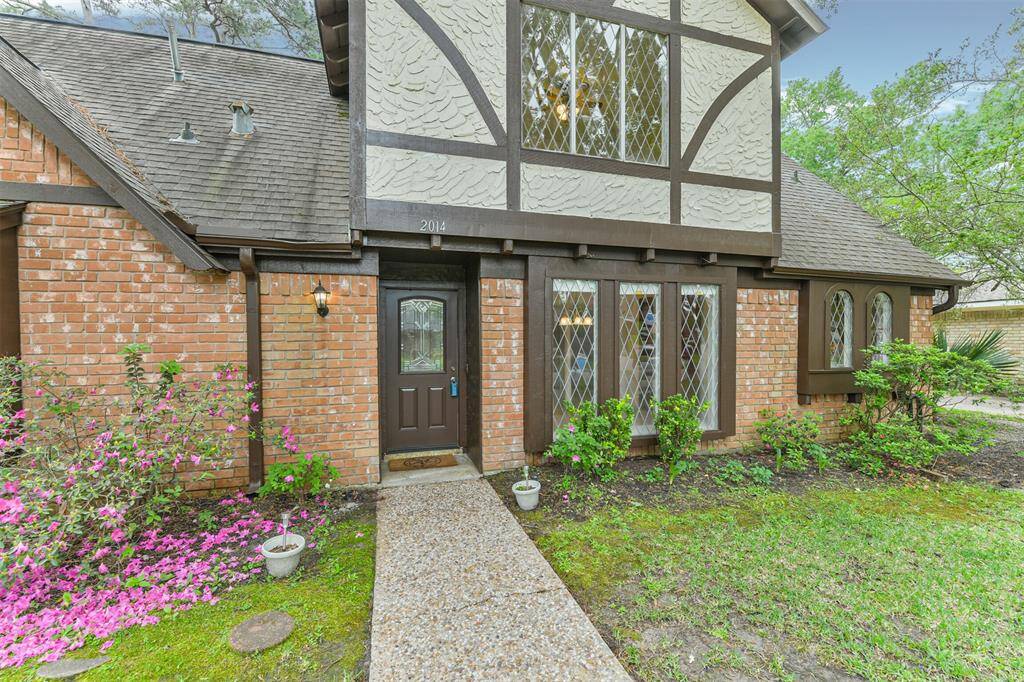 Great curb appeal. Front of Kingwood