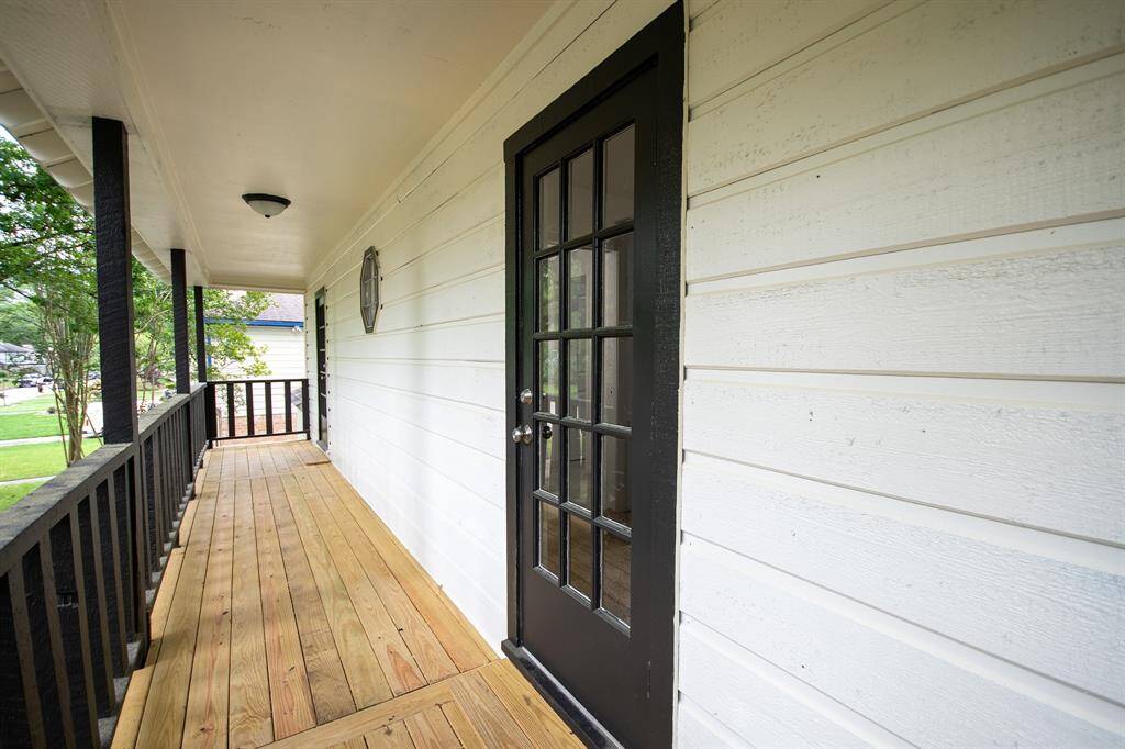front balcony